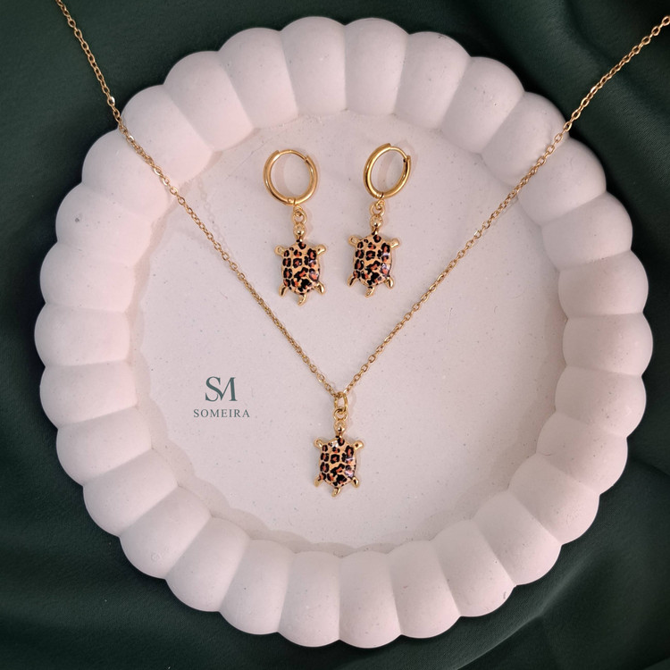 گردنبند و گوشواره پلنگی