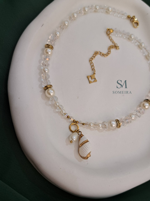 گردنبند با آویز صدف