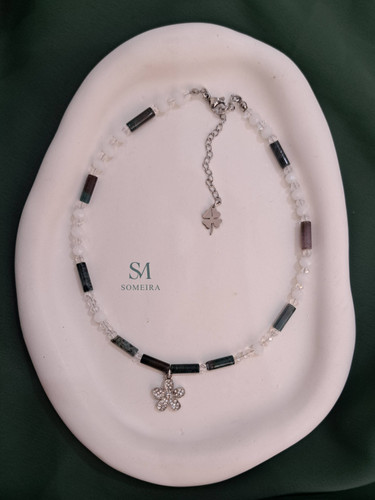 گردنبند با آویز گل