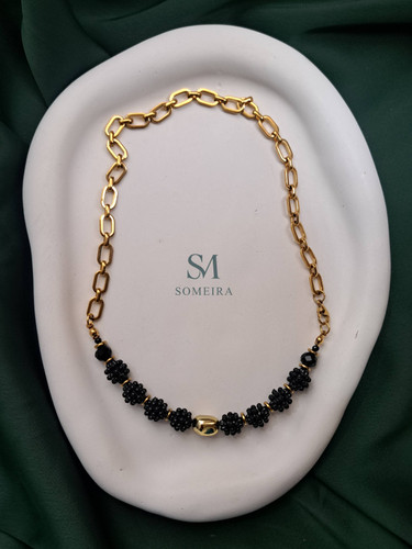 گردنبند مشکی طلایی